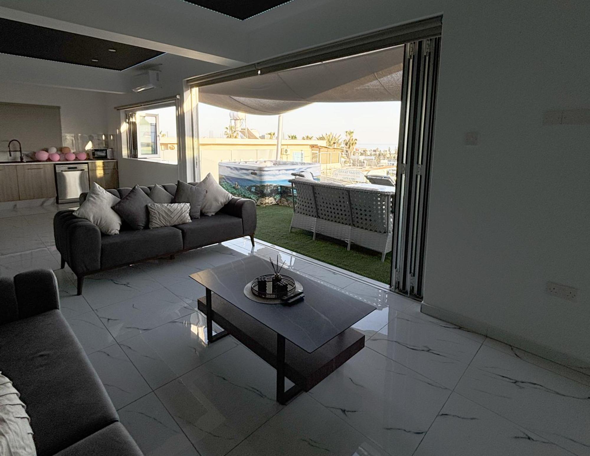 Sant Central Deluxe Apartments Ayia Napa Exterior foto